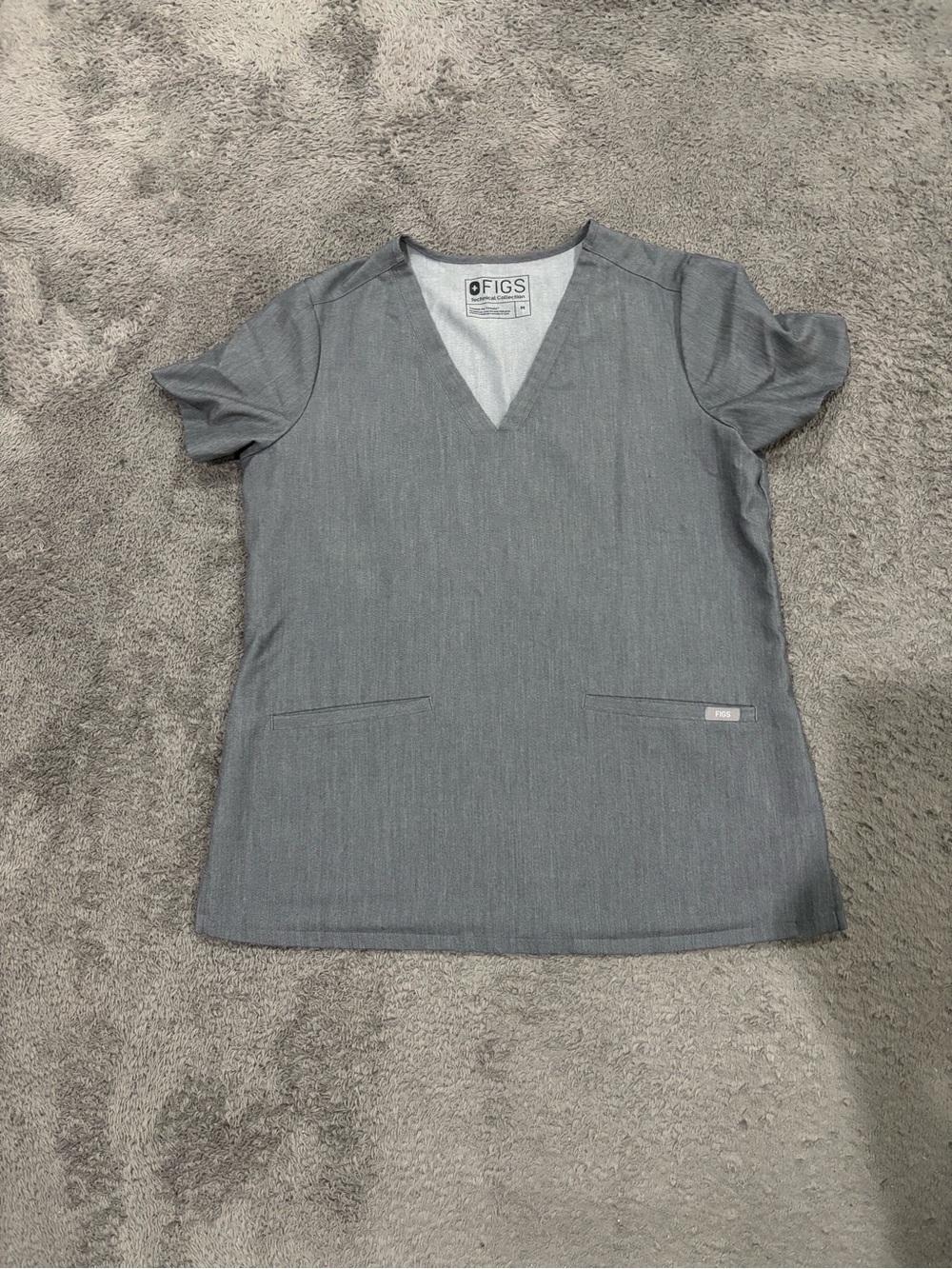 Medium FIGS Graphite Scrub Set - Picture 2 of 10